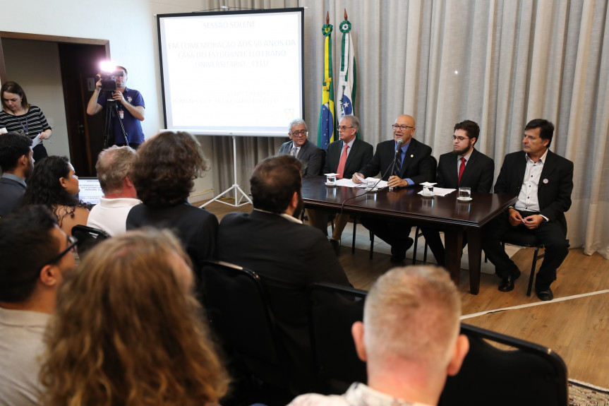 50 anos da Casa do Estudante Luterano Universitário são celebrados na Assembleia Legislativa.