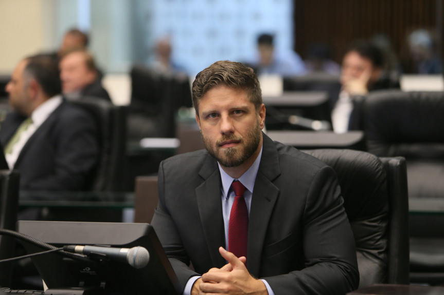 Deputado Requião Filho (MDB).