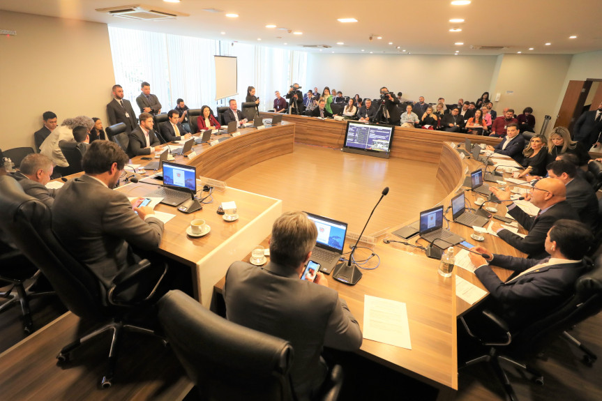 Reunião ordinária ocorreu no início da tarde desta terça-feira (27), no Auditório Legislativo.