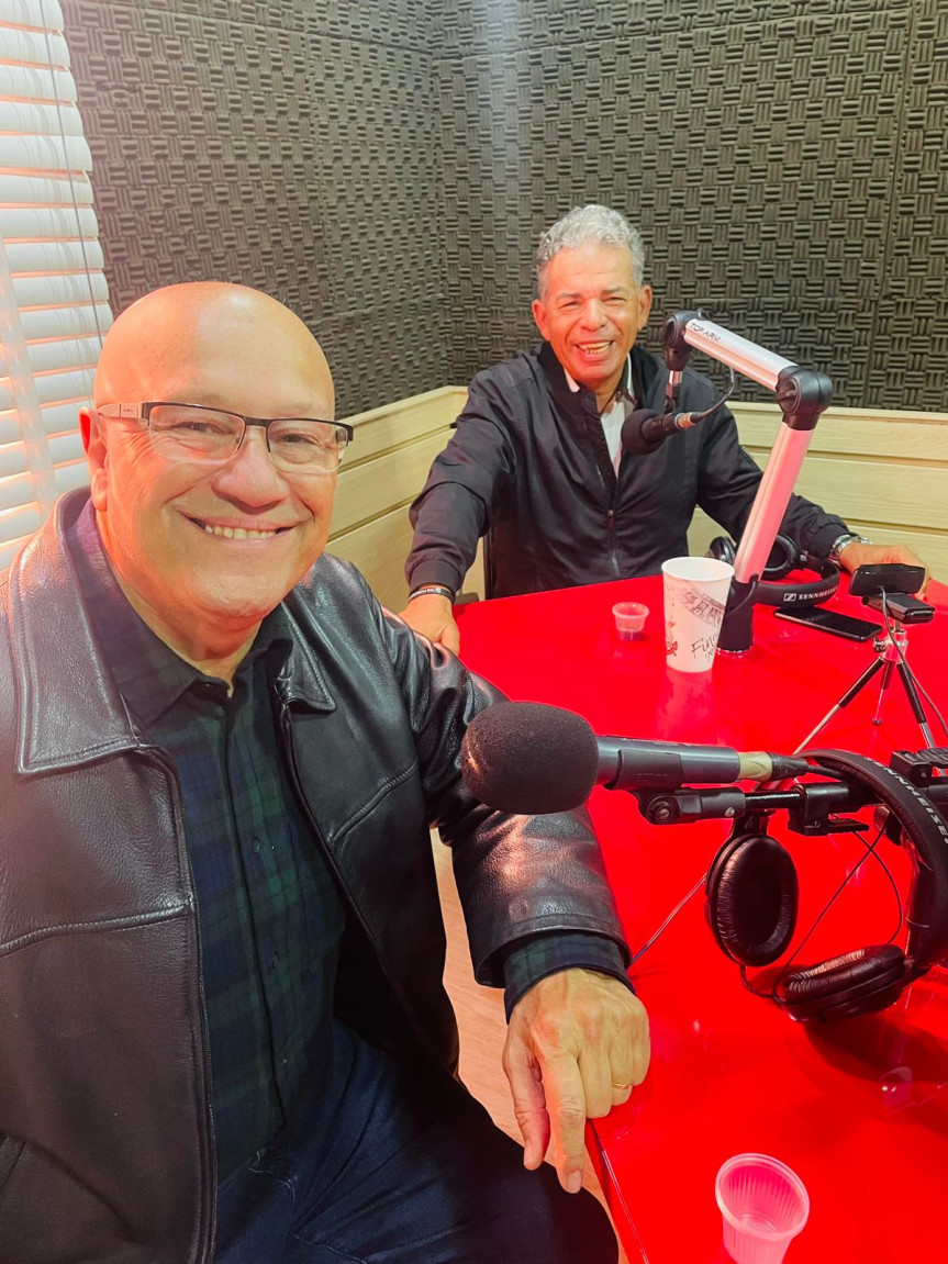 O deputado Luiz Claudio Romanelli (PSD) concedeu entrevista ao jornalista Gildo Alves, na Rádio FM 104, do Norte Pioneiro, nesta sexta-feira (2).