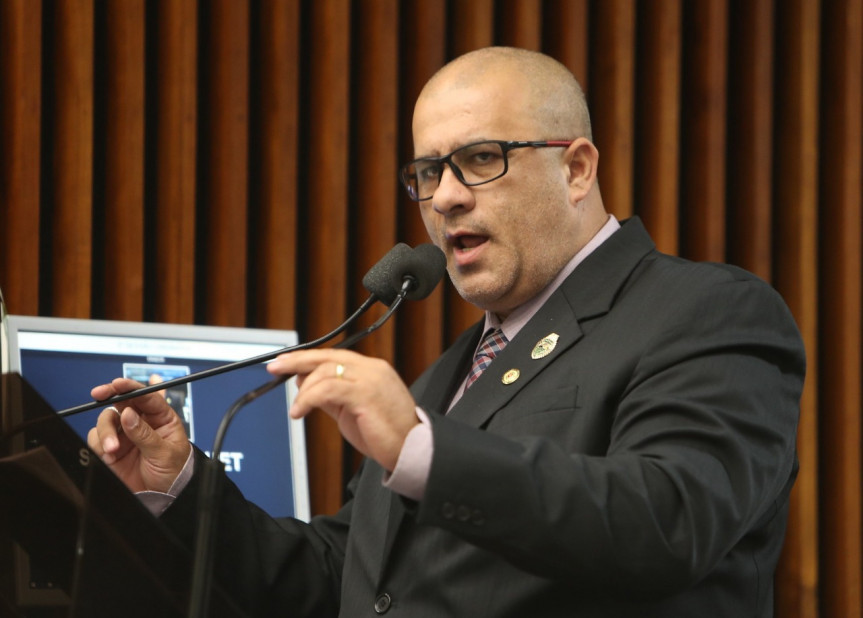 Deputado Luiz Claudio Romanelli (PSB).