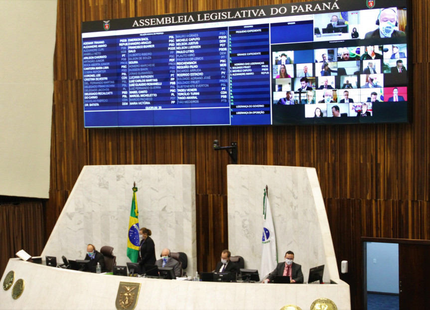 PEC que trata da aposentadoria de policiais recebeu parecer favorável da CCJ nesta segunda-feira (15) na Assembleia Legislativa do Paraná.