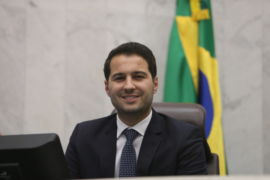 Deputado Paulo Litro, presidente da Comissão de Indústria, Comércio, Emprego e Renda da Assembleia Legislativa do Paraná.