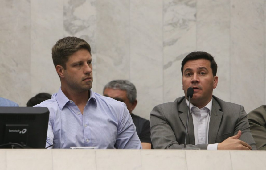 Deputados Requião Filho (MDB) e Arilson Chiorato (PT).