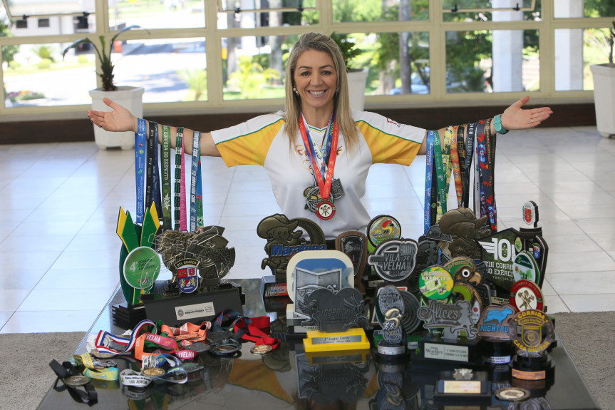 Borrasca e as dezenas de medalhas que ela coleciona