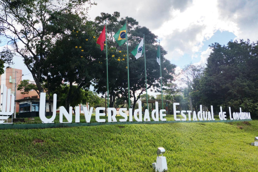 Requerimento pede providências urgentes para a instalação de redutores de velocidade na Rodovia Celso Garcia Cid, PR-445, Km 380, em frente ao Campus da Universidade Estadual de Londrina (UEL).