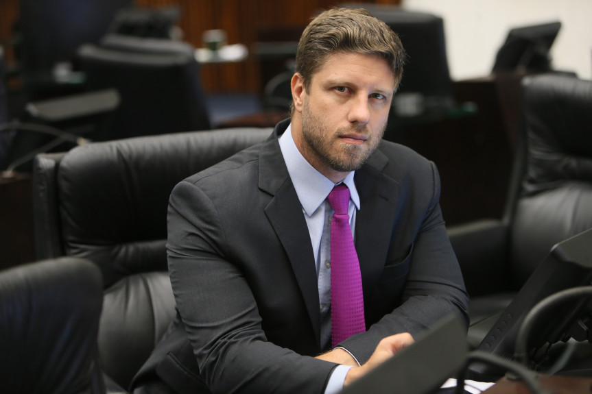 Deputado Requião Filho (MDB).