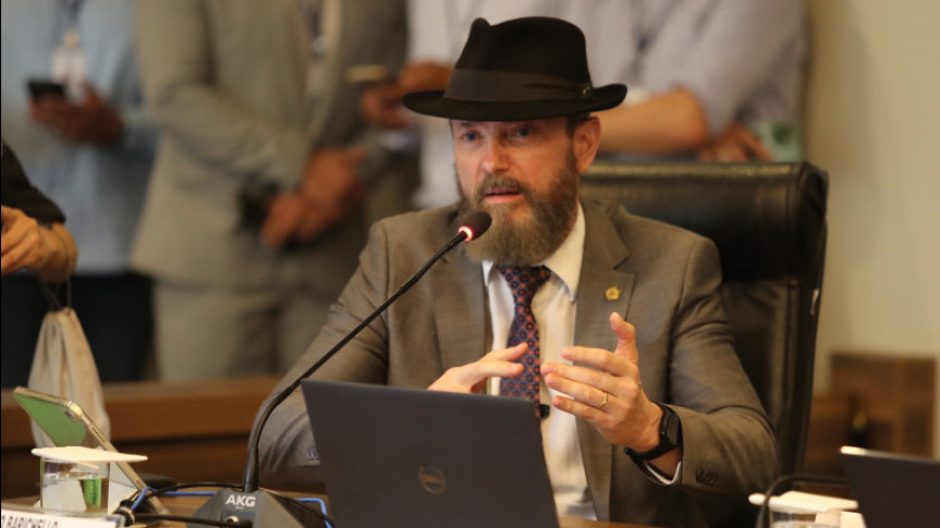 Deputado Tito Barichello (União).