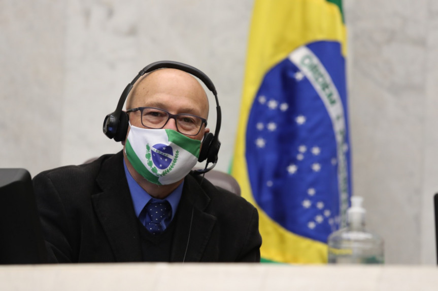 Deputado Luiz Cláudio Romanelli (PSB), um dos autores da lei que obriga o uso de máscaras no Paraná.