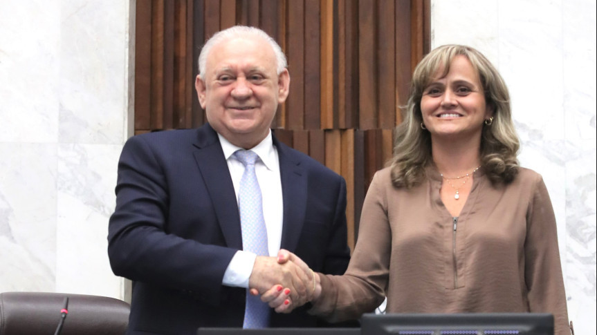 O presidente da Assembleia Legislativa do Paraná, deputado Ademar Traiano (PSD), comunicou aos parlamentares paranaenses sobre a indicação durante a sessão plenária desta terça-feira (10).
