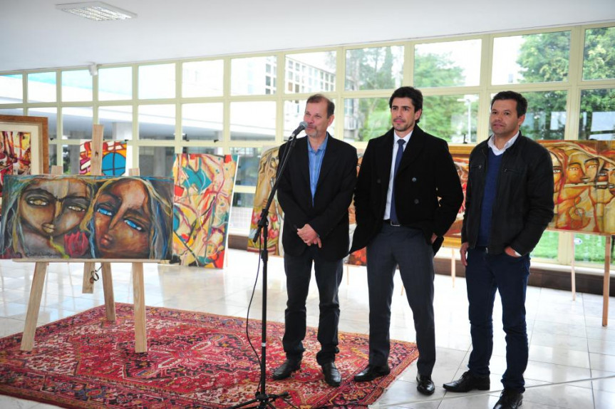 Abertura da exposição "Novas Formas" do artista plástico Claudio Rodrigues por proposição do deputado Andre Bueno (PSDB).