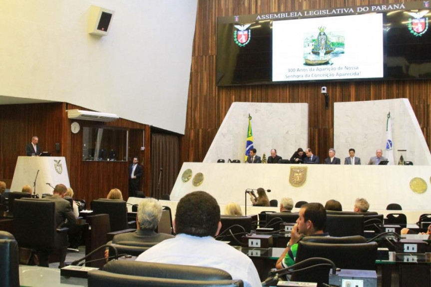 Sessão Solene em homenagem ao "Jubileu de 300 anos de Nossa Senhora Aparecida".