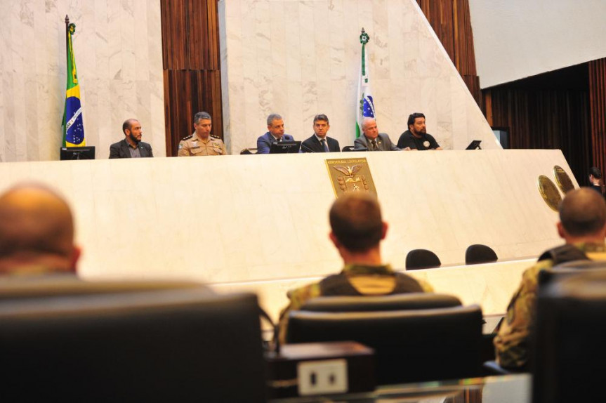 Sessão solene em homenagem ao Grupo Tigre da Polícia Civil do Estado do Paraná.