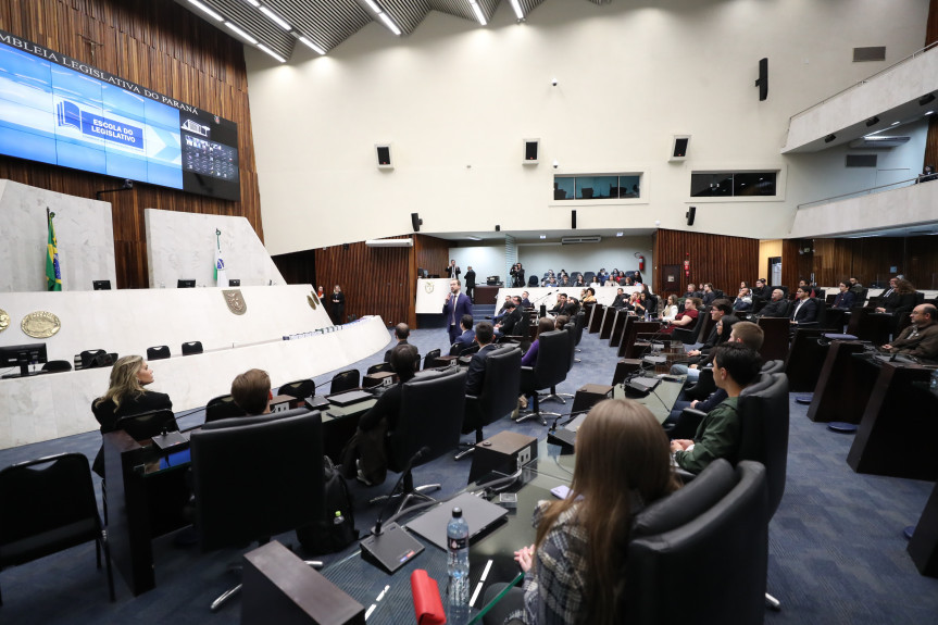 Evento ocorreu na noite desta quinta-feira (22), no Plenário da Assembleia Legislativa.