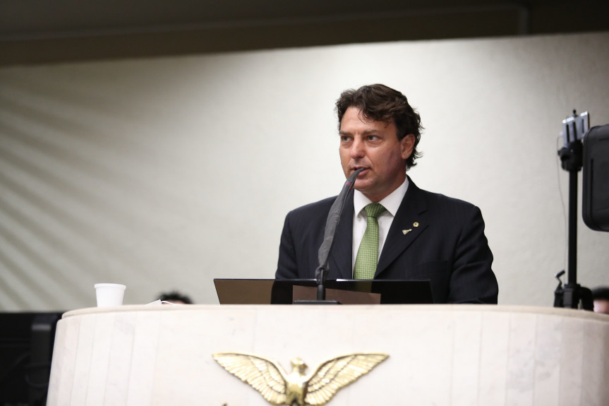 Deputado Anibelli Neto (MDB).