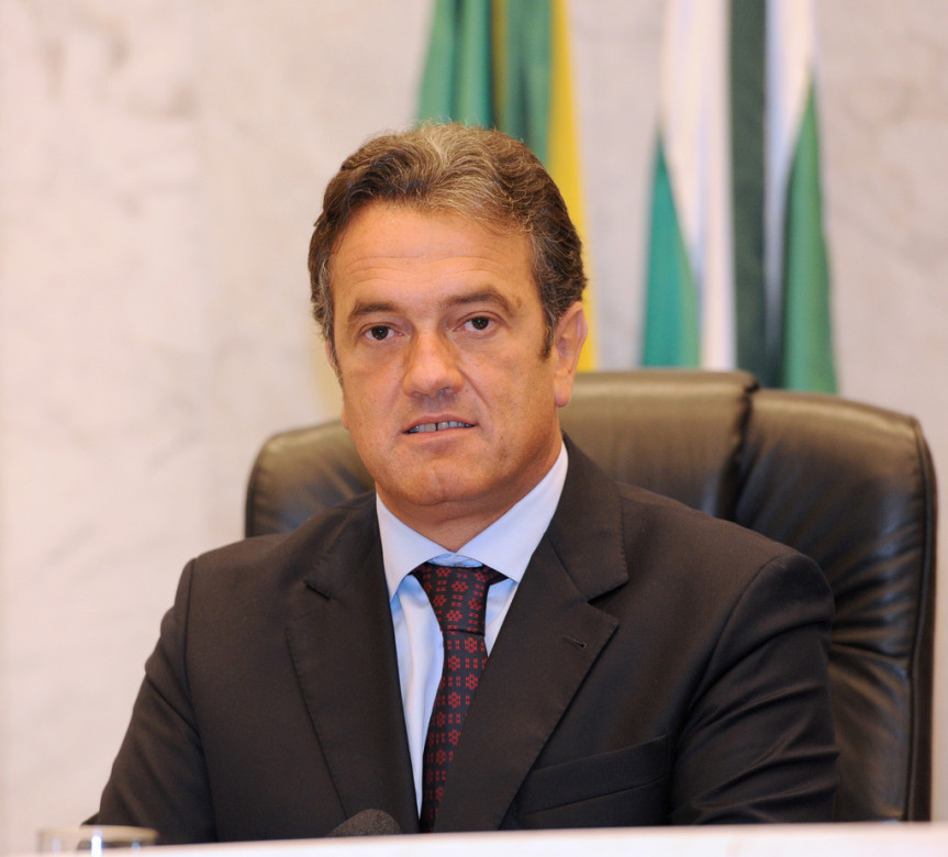 1º secretário, deputado Plauto Miró (DEM).