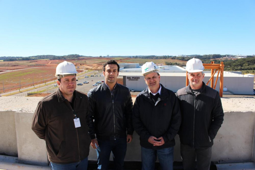 Bernardo Carli em visita às obras do Hospital Regional do Centro-Oeste, em Guarapuava
