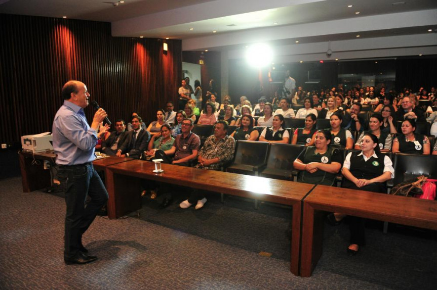  Palestra sobre "Medicina Preventiva" com o deputado Dr. Batista (PMN), na manhã desta segunda-feira (26).