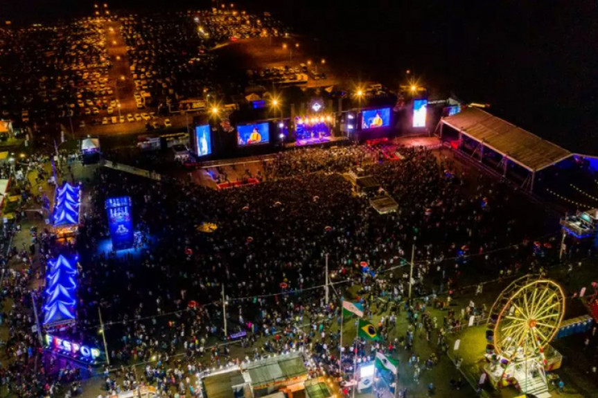 A Fespop é realizada anualmente em Santa Terezinha de Itaipu e em 2019 recebeu cerca de 180 mil pessoas nos quatro dias de evento.