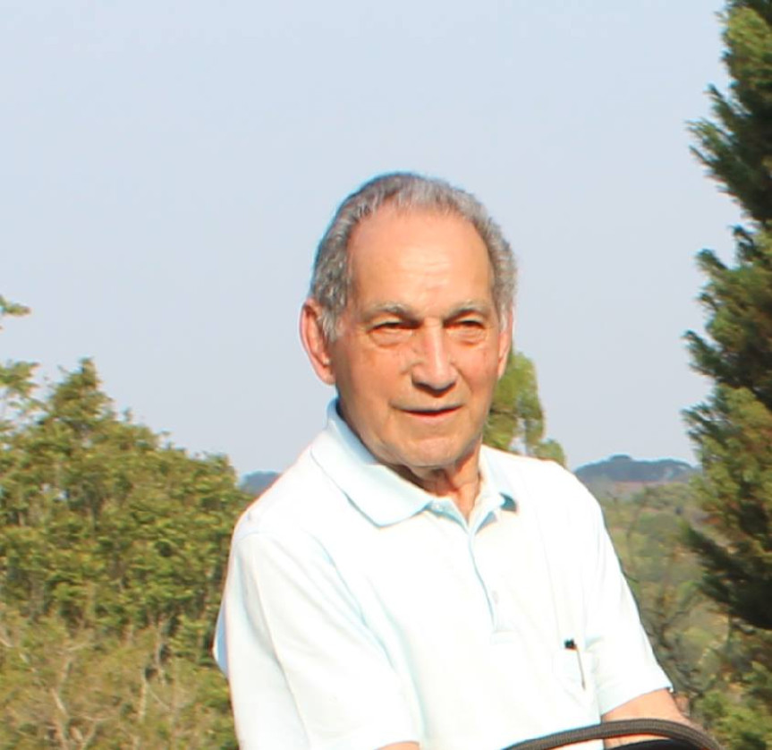 Na Assembleia Legislativa, Gilberto Carvalho foi deputado estadual por quatro mandatos, nas décadas de 1970 e 1980, sendo o autor do projeto de lei de emancipação política e administrativa do município de Lunardelli.