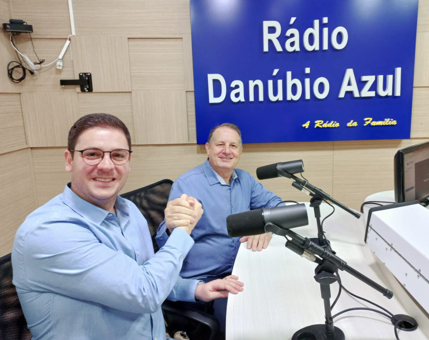 Matheus Vermelho em entrevista à Rádio Danúbio Azul.