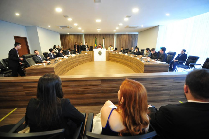 Projeto "Parlamento Universitário" na CCJ de hoje (27).