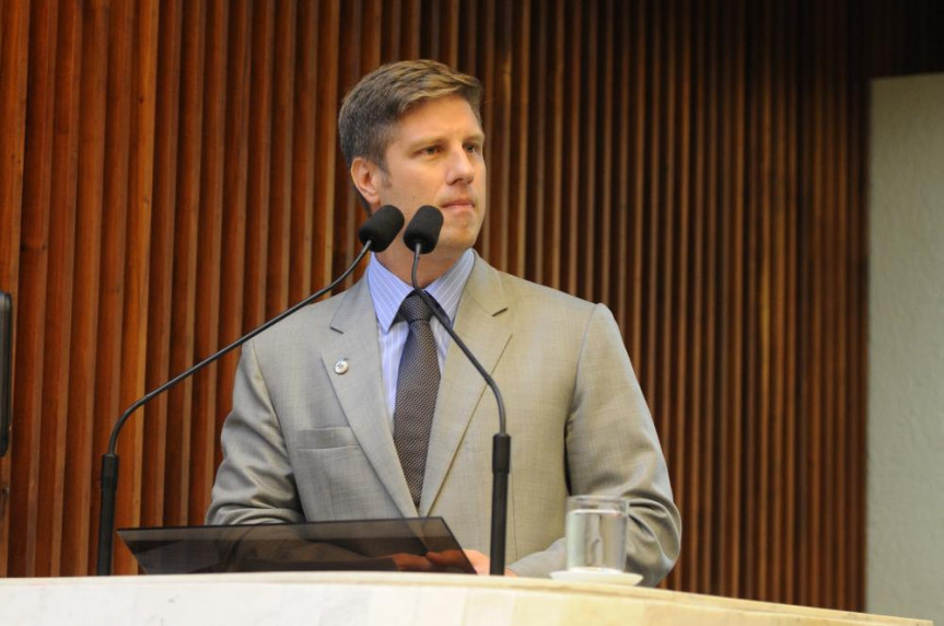 Deputado Requião Filho (PMDB), presidente da Comissão de Defesa do Consumidor.