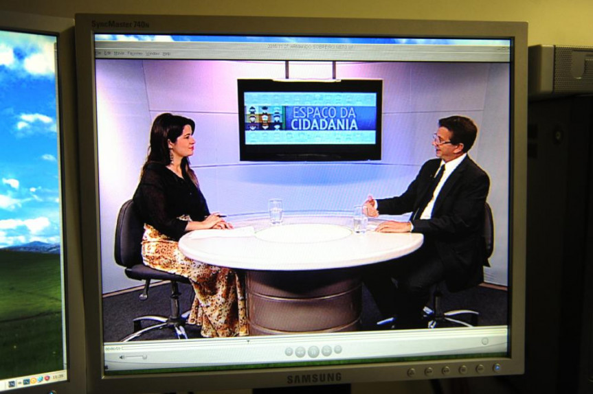 Procurador de Justiça Armando Sobreiro Neto durante entrevista.