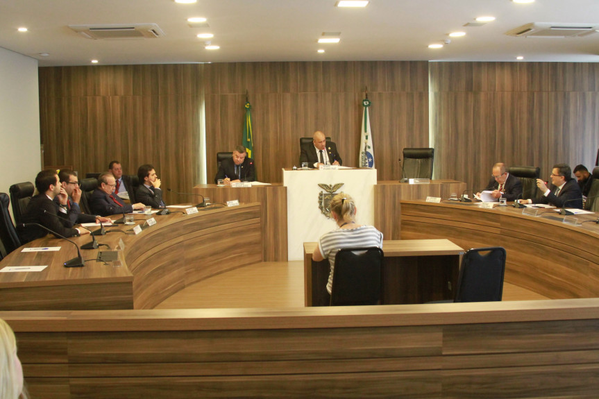 Reunião da CPI da JMK realizada na terça-feira (19/11).