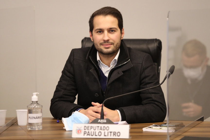 Deputado Paulo Litro, presidente da Comissão de Indústria, Comércio, Emprego e Renda da Assembleia Legislativa do Paraná.
