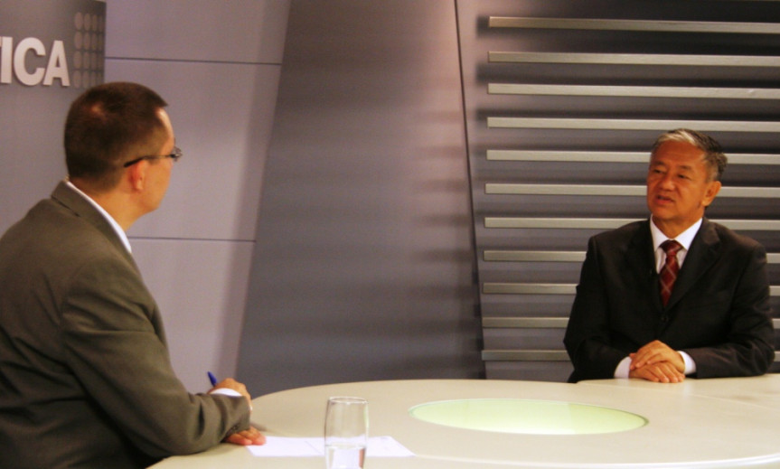 Deputado Teruo Kato durante gravação do “Tudo é Política” da TV Sinal