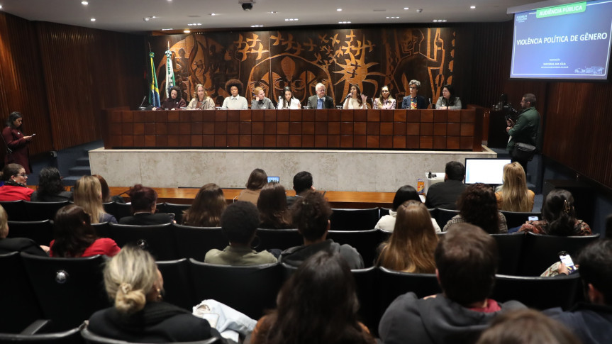 Debate ocorreu na manhã desta terça-feira (15), no Plenarinho da Assembleia.