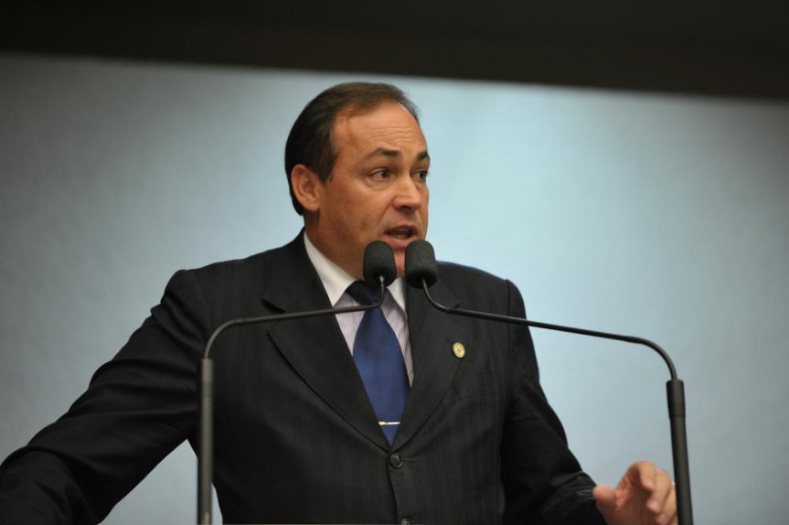 Deputado Stephanes Júnior (PMDB).