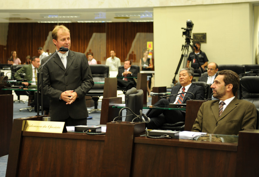 Deputado Elton Welter (PT) assume liderança da Oposição no lugar de Enio Verri (PT). "Espero poder liderar à altura da nossa bancada".