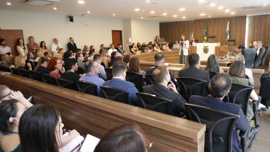 Curso ocorreu na manhã desta segunda-feira (10), no Auditório Legislativo.