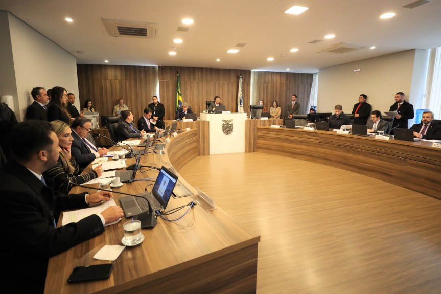 Reunião aconteceu na tarde desta terça-feira (30), no Auditório Legislativo.
