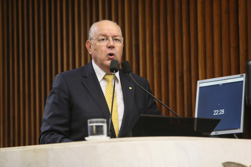 Ma Tribuna da Assembleia,  Hauly fala aos deputados sobre a proposta de Reforma Tributária