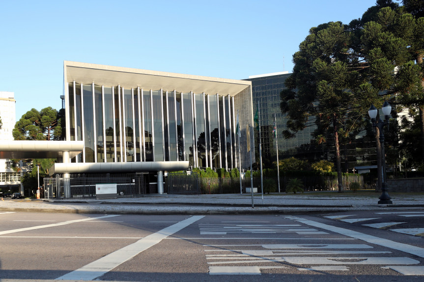 Valor de R$ 1,5 milhão da sobra orçamentária do Poder Legislativo foi devolvido ao Governo do Estado e servirá para que os acadêmicos acompanhem as aulas remotas.