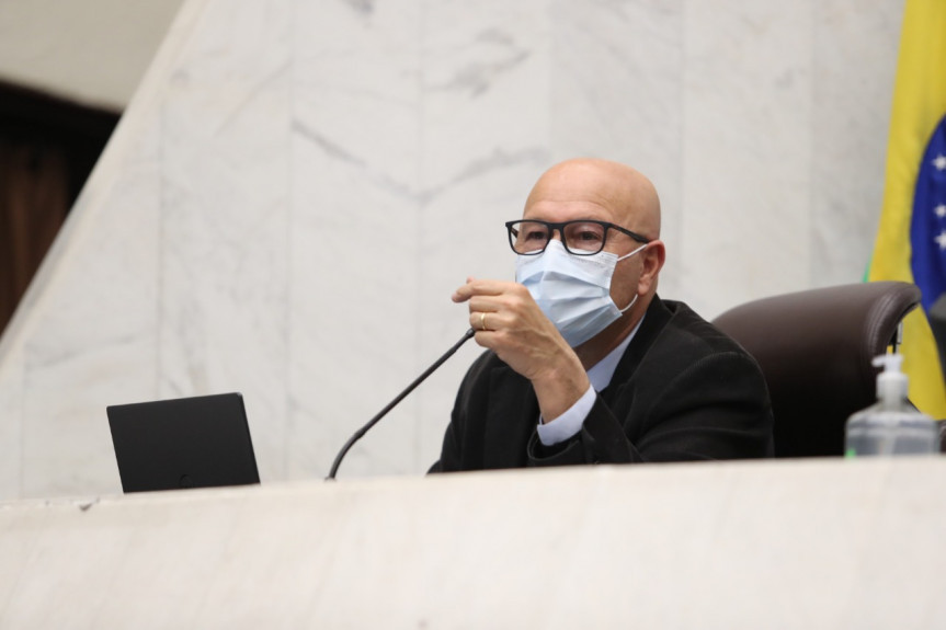 Deputado Luiz Claudio Romanelli (PSB).