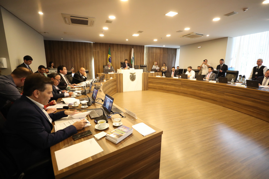 Reunião aconteceu no Auditório Legislativo, no início da tarde desta segunda-feira (11).
