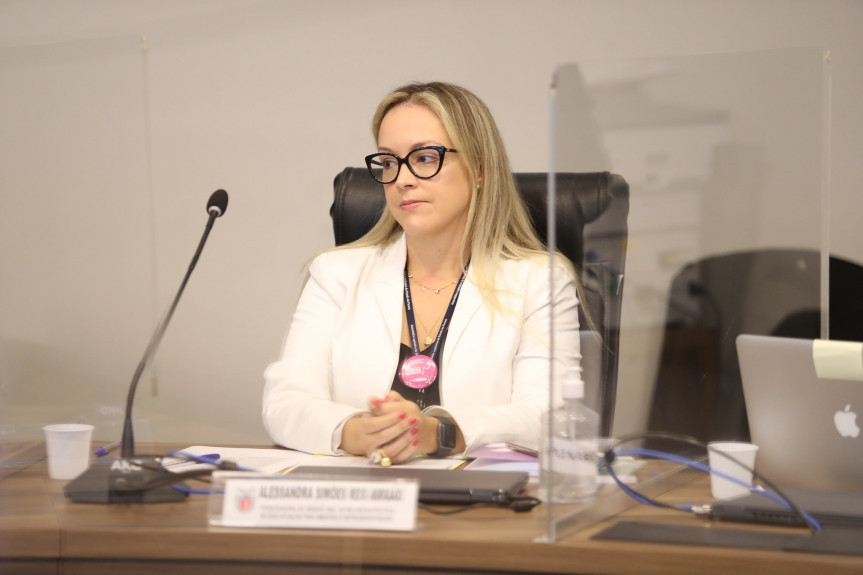 Alessandra Simões Reis, advogada e coordenadora da Procuradoria da Mulher na Assembleia Legislativa do Paraná.