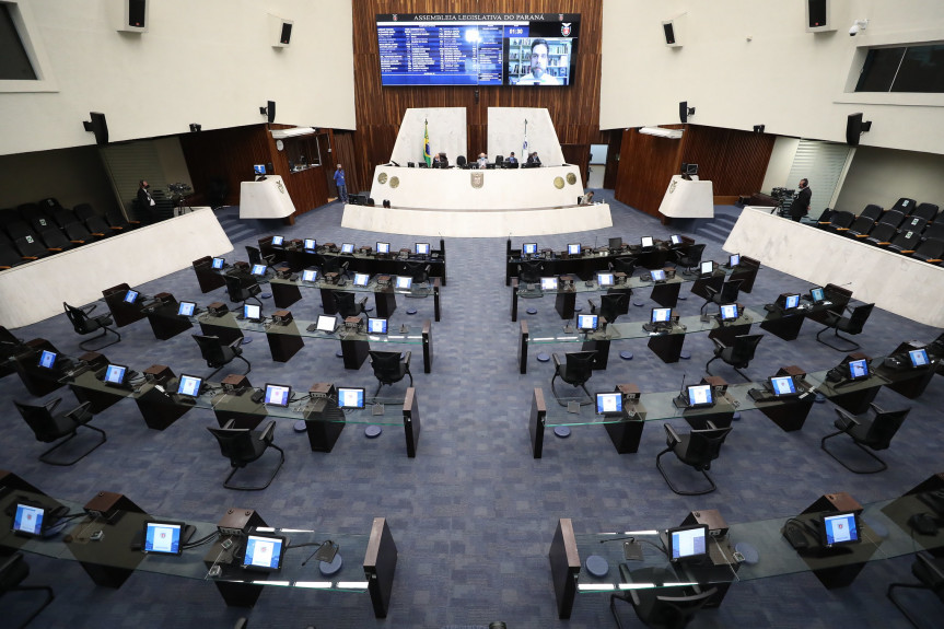 Sessão plenária remota da Assembleia Legislativa do Paraná.