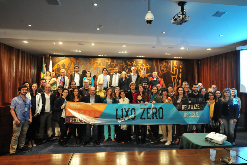 Audiência pública “Lixo Zero: Compostagem” contou com a participação de órgãos públicos e da sociedade civil organizada.