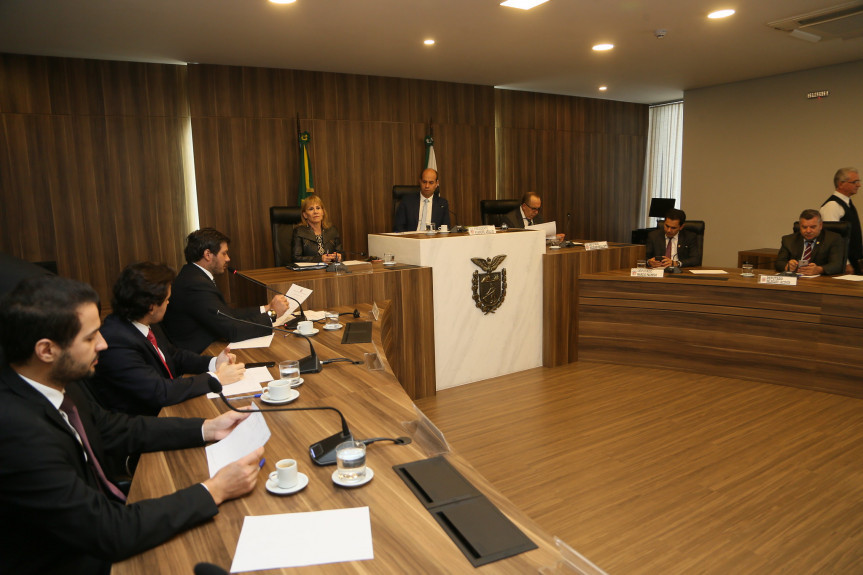 Reunião da Comissão de Orçamento da Assembleia Legislativa do Paraná.
