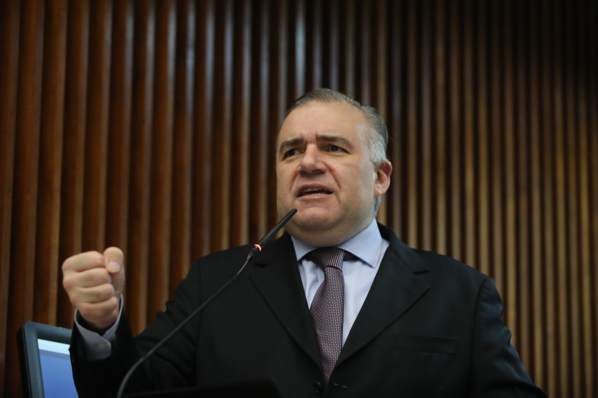 “O desembargador José Laurindo de Souza Netto sempre revelou, ao longo de sua trajetória, um espírito inovador, justo e moderado", disse o parlamentar.