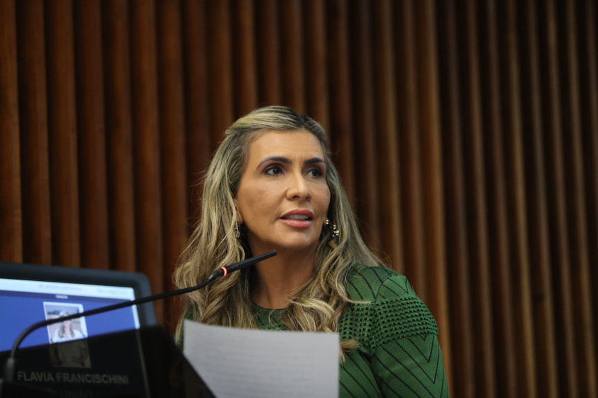 De acordo com a deputada Flávia Francischini, a prática está sendo comum em São Paulo, onde o legislativo paulista recebeu mais de 170 denúncias de pais que estão tendo os planos de saúde dos seus filhos autistas cancelados.