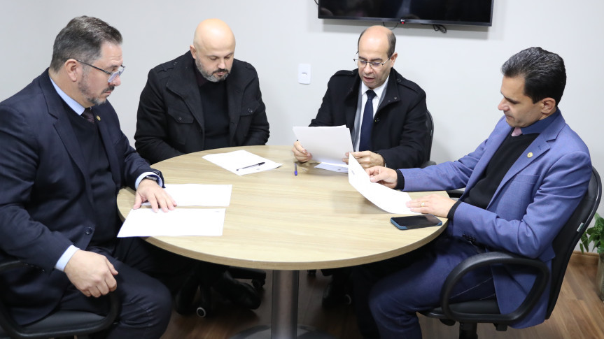Reunião ocorreu após a sessão plenária desta terça-feira (1º).