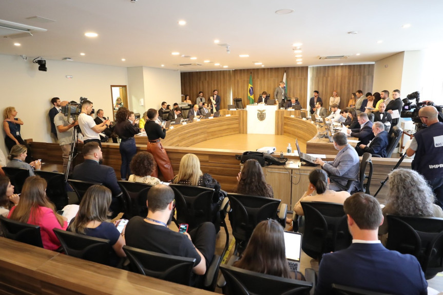 Reunião aconteceu no Auditório Legislativo, na manhã desta terça-feira (12).