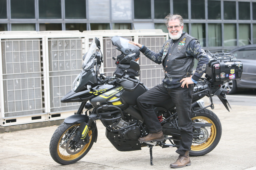 Nelti e sua paixâo : a motocicleta