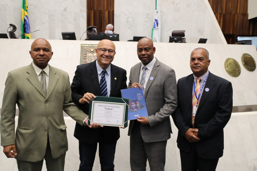 Presidente do Conselho de Promoção da Igualdade Racial, Saul Dorval da Silva, detalhou avanços a partir da implementação do Plano, durante sessão plenária da Assembleia Legislativa desta segunda-feira (2).